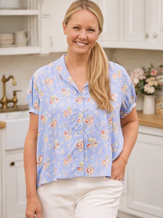 April Cornell Tops - April Cornell Blue Floral Print Petra Short Sleeve Blouse Summer Top Size Large